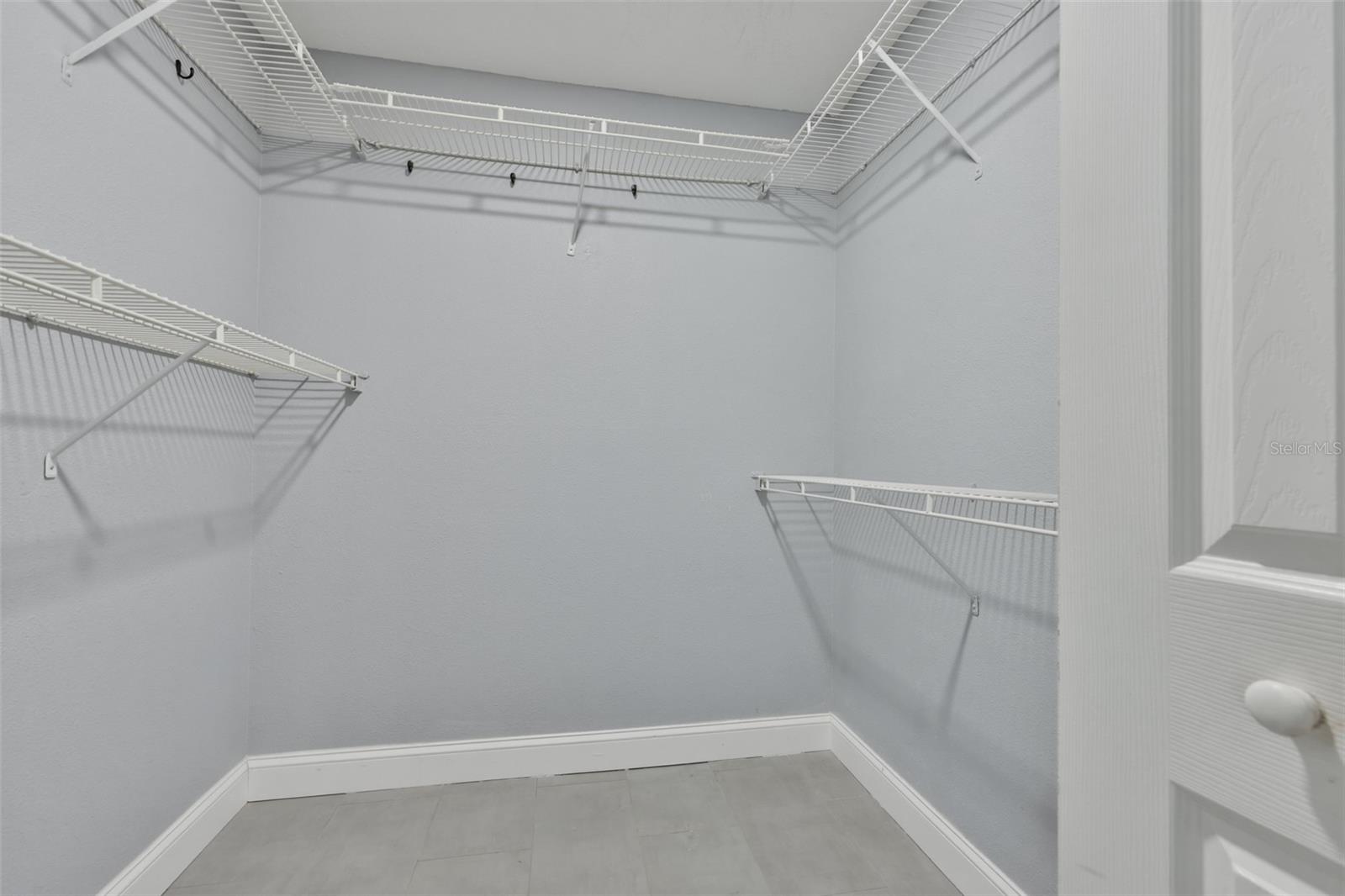 SOMERSET LAKES UNIT ONE - Residential Lease