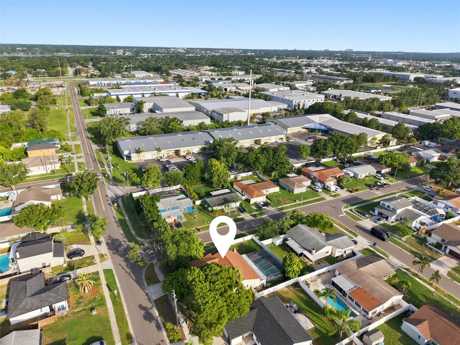 SOMERSET LAKES UNIT ONE - Residential Lease
