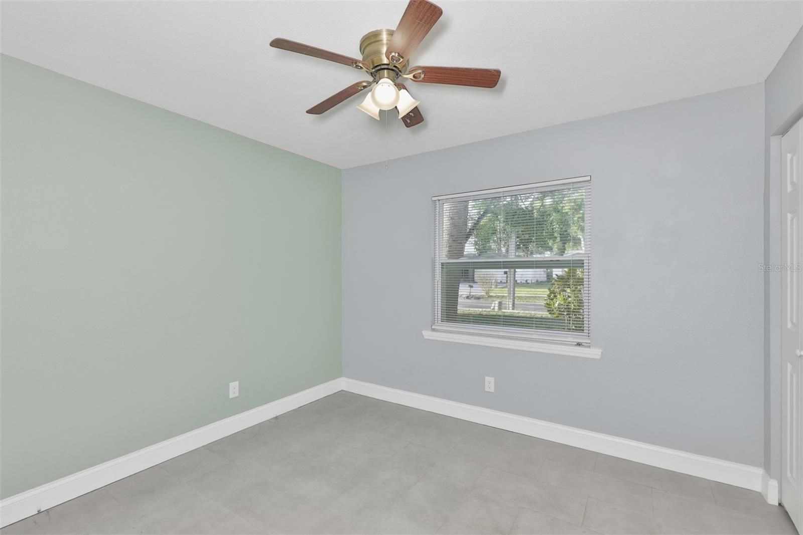 SOMERSET LAKES UNIT ONE - Residential Lease