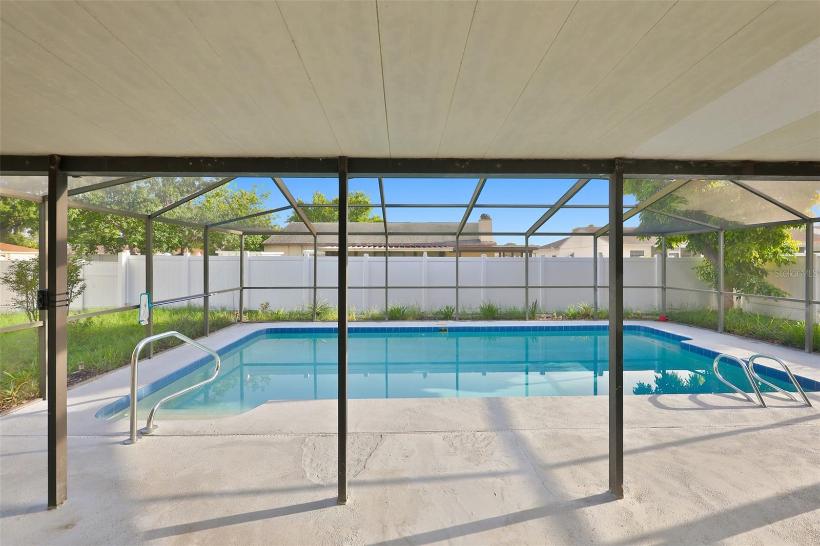 SOMERSET LAKES UNIT ONE - Residential Lease