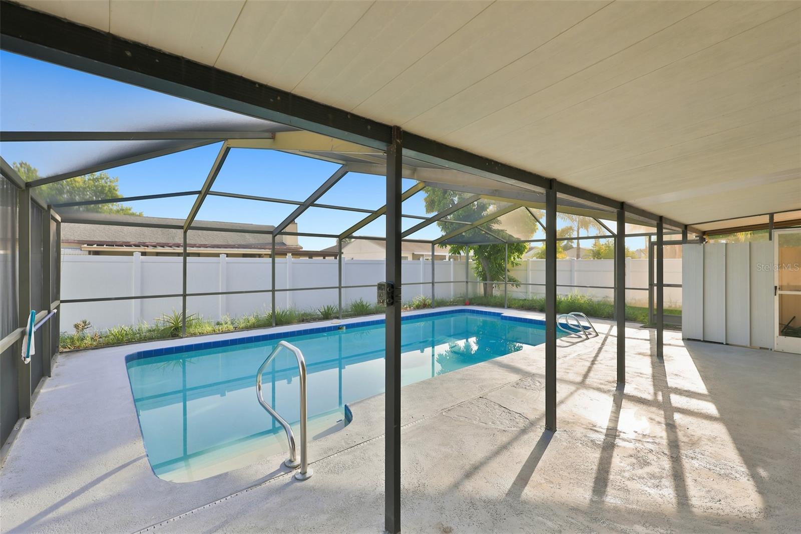 SOMERSET LAKES UNIT ONE - Residential Lease