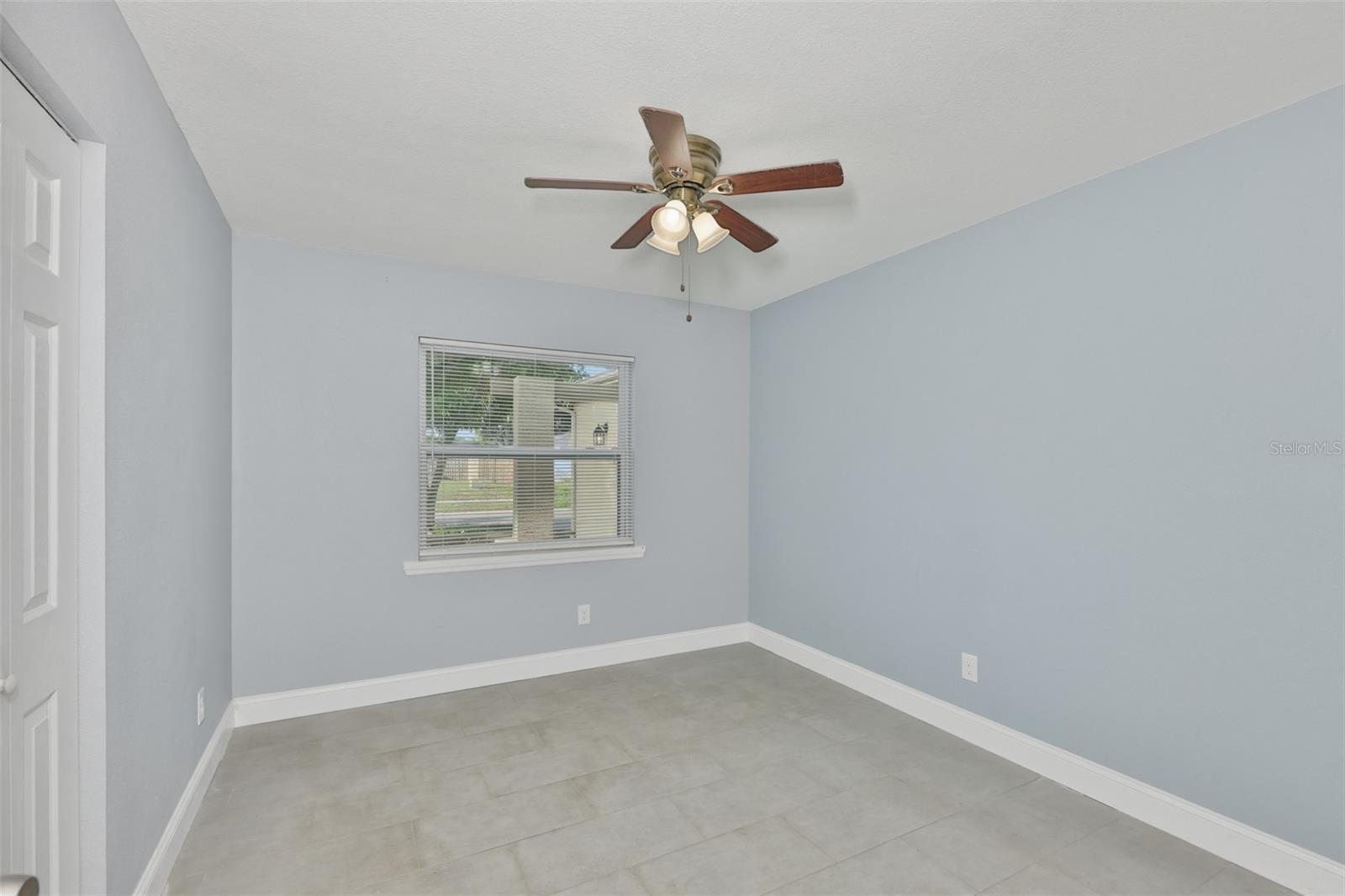 SOMERSET LAKES UNIT ONE - Residential Lease