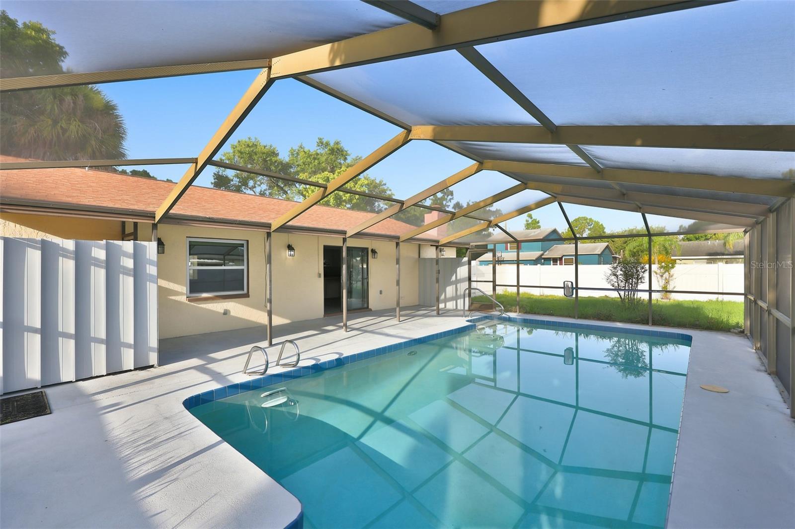 SOMERSET LAKES UNIT ONE - Residential Lease
