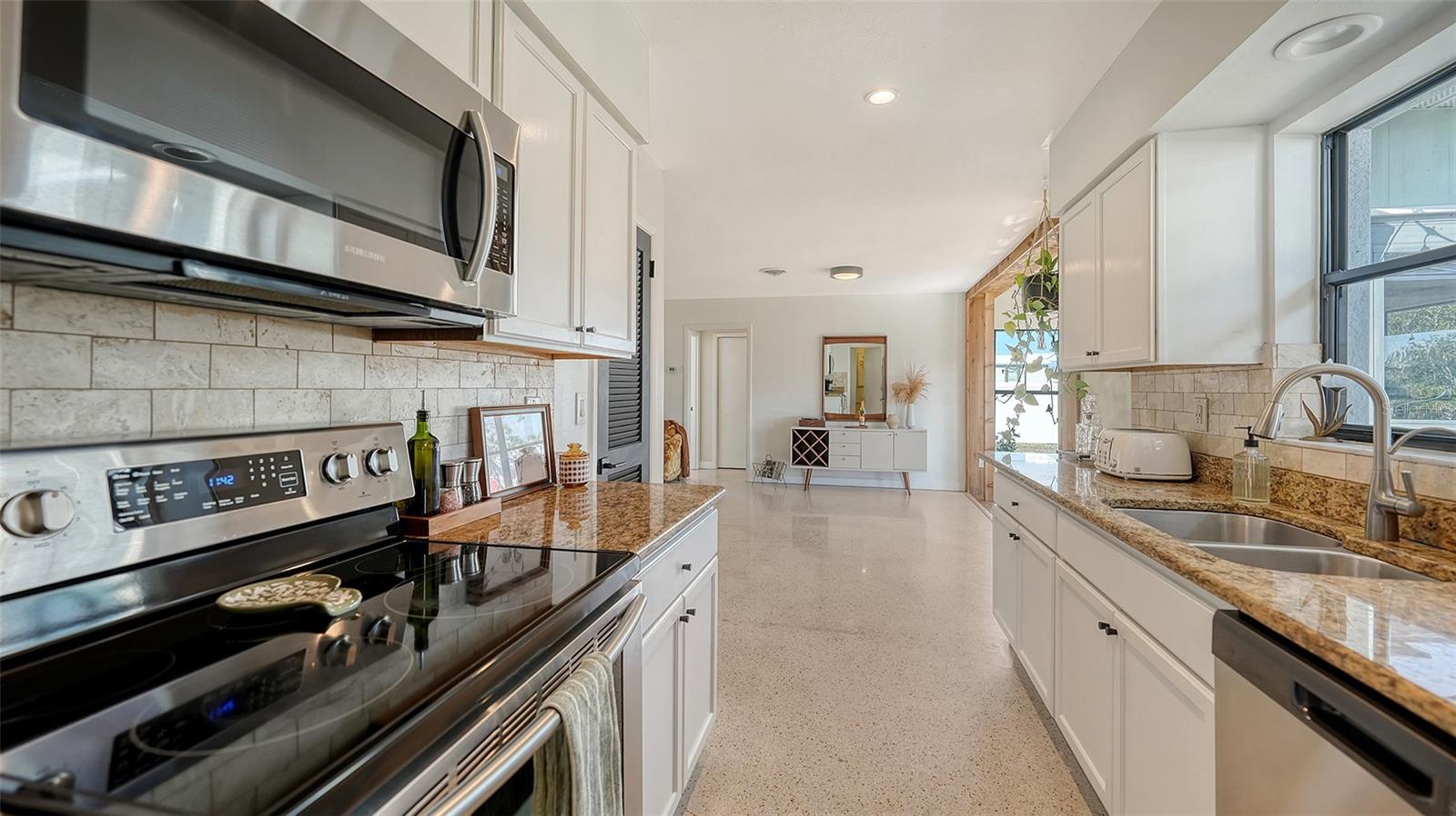 BARNES PKWY - Residential