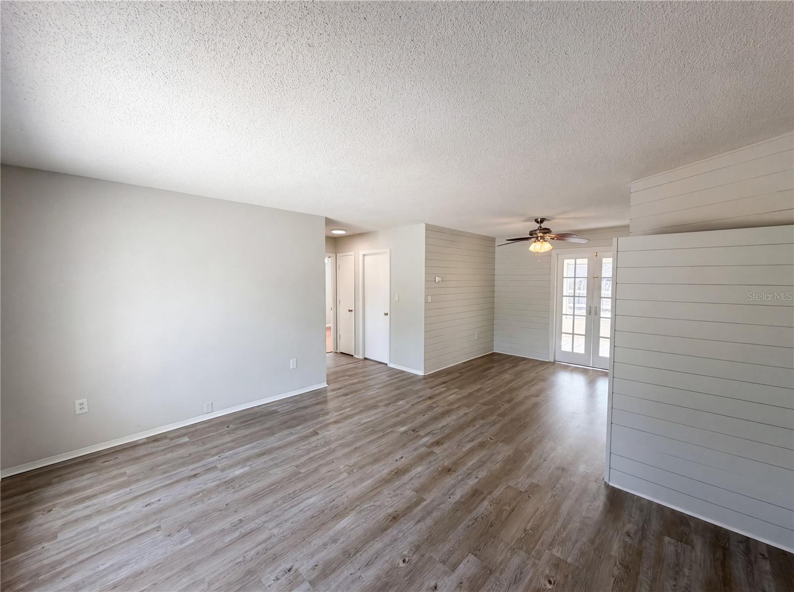 JASMINE LAKES - Residential