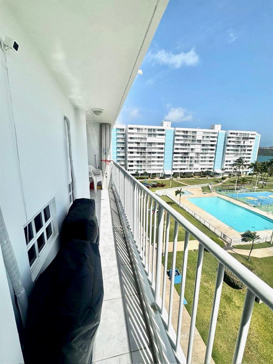 COND ISLETA MARINA - Residential