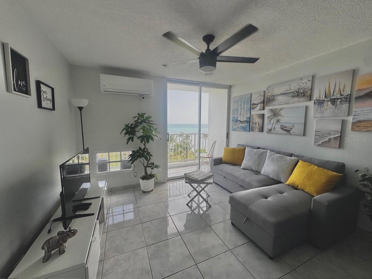 COND ISLETA MARINA - Residential