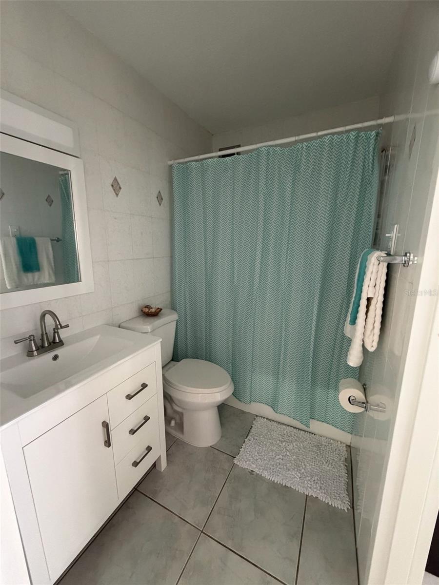 COND ISLETA MARINA - Residential