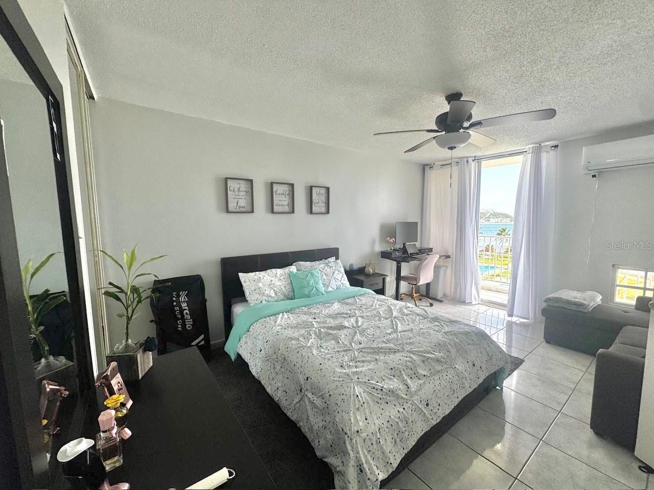 COND ISLETA MARINA - Residential