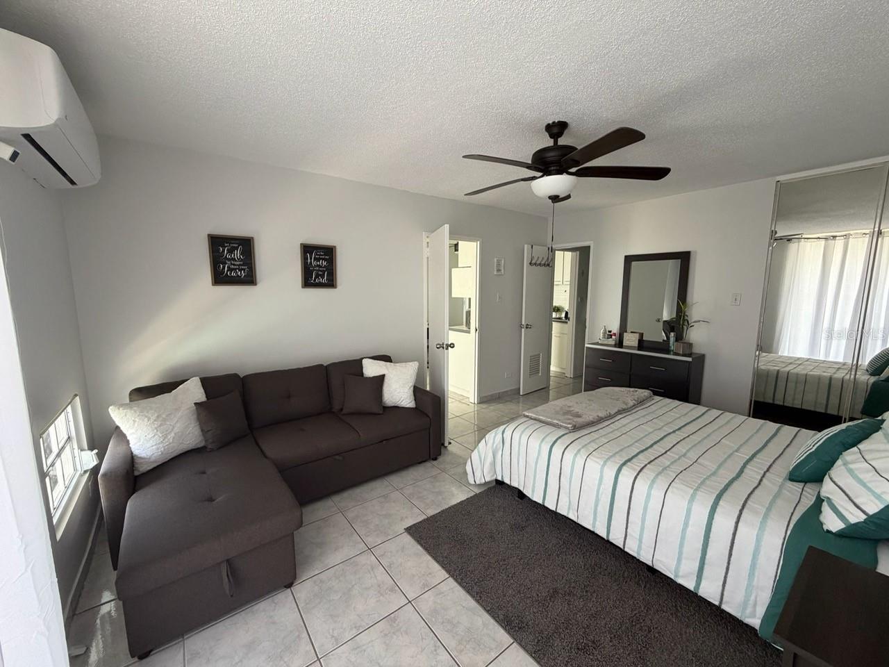 COND ISLETA MARINA - Residential