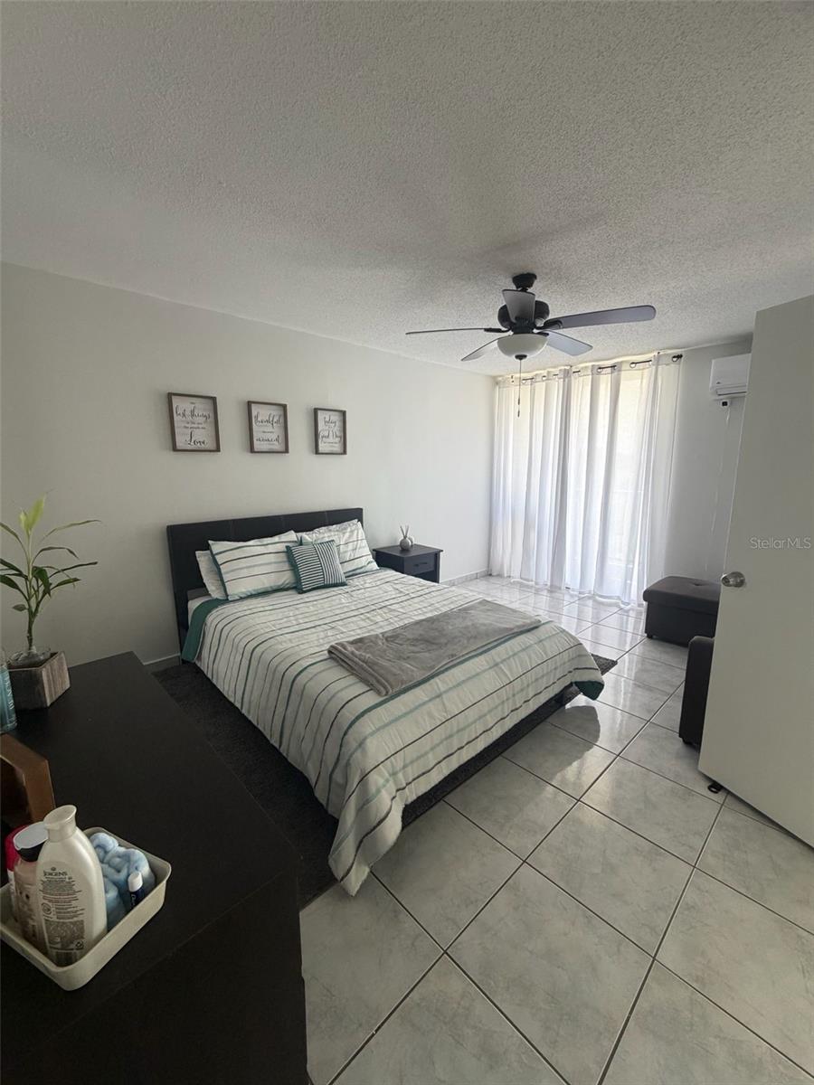 COND ISLETA MARINA - Residential