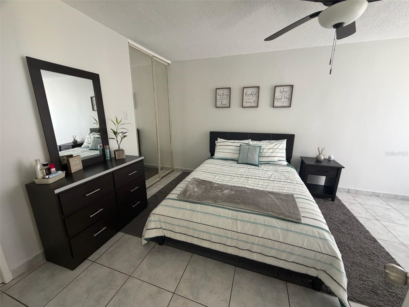 COND ISLETA MARINA - Residential