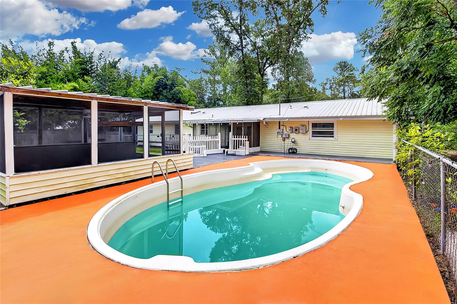 IDYLWILD SOUTH SERENOLA - Residential