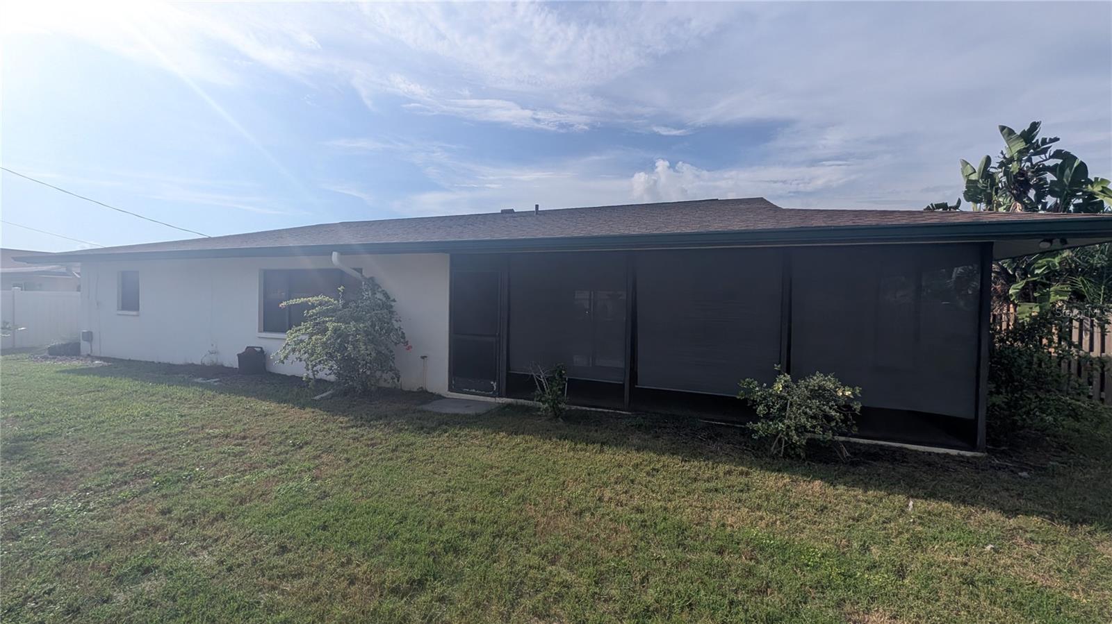 GLEN OAKS COUNTRY CLUB ESTATES - Residential