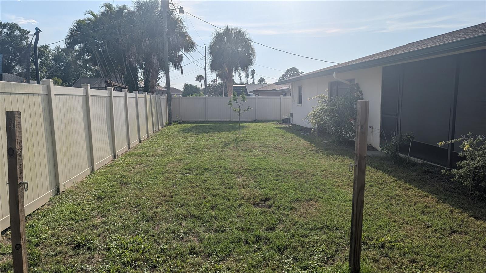 GLEN OAKS COUNTRY CLUB ESTATES - Residential