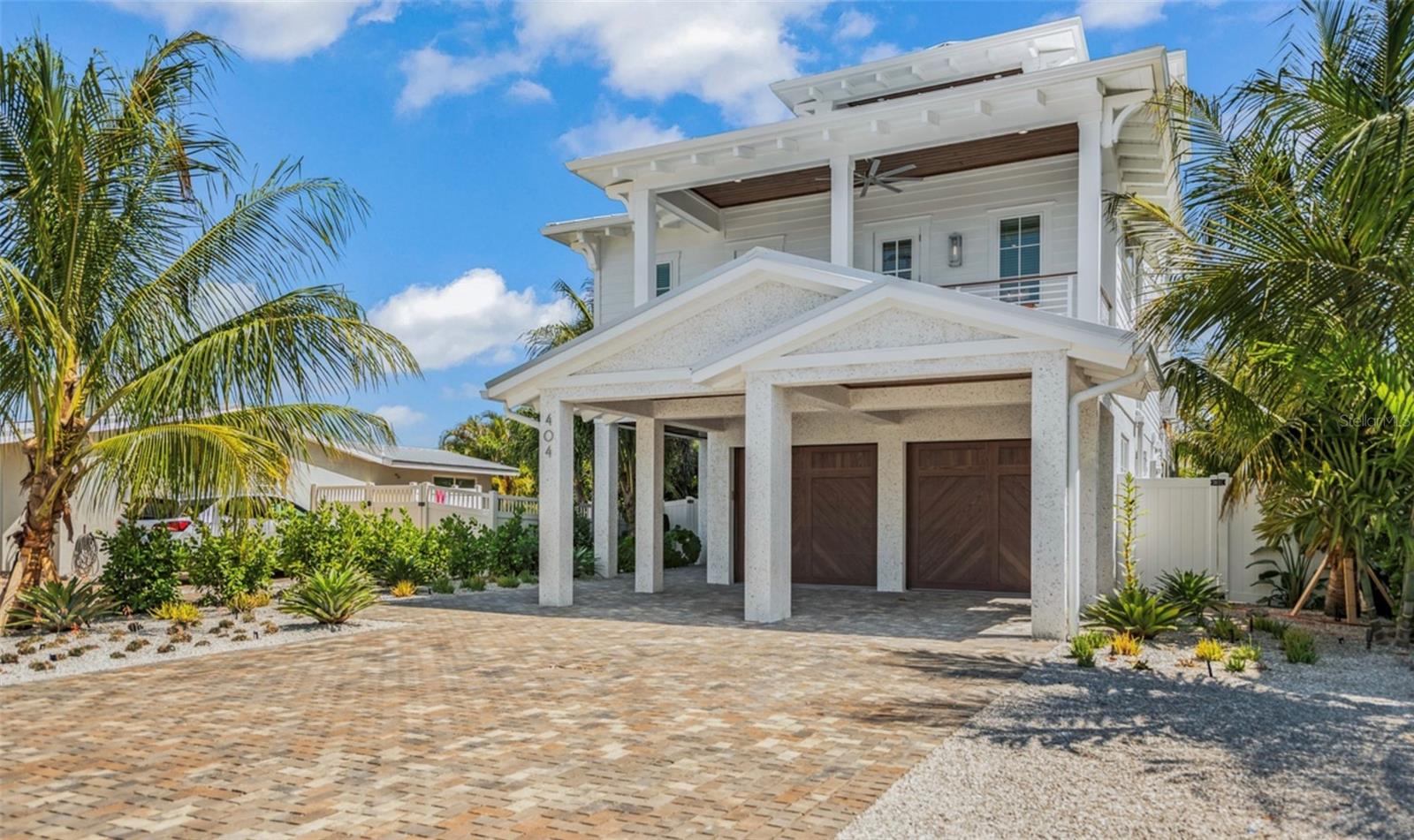 7074800; 302 COCONUT AVENUE; LOT 1; PB 0070/0185 - Residential
