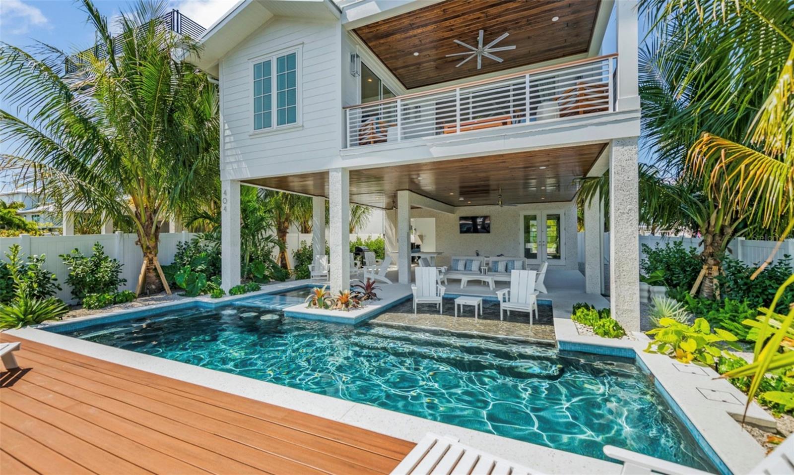 7074800; 302 COCONUT AVENUE; LOT 1; PB 0070/0185 - Residential