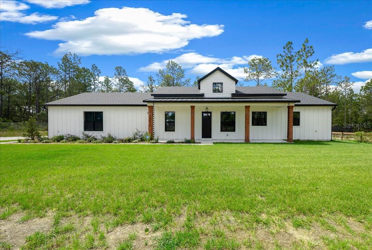 ROLLING HILLS - Residential