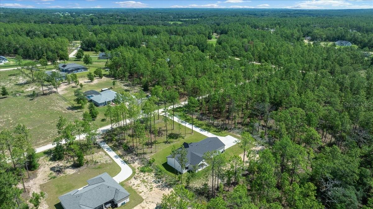 ROLLING HILLS - Residential
