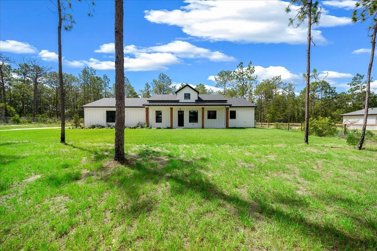 ROLLING HILLS - Residential