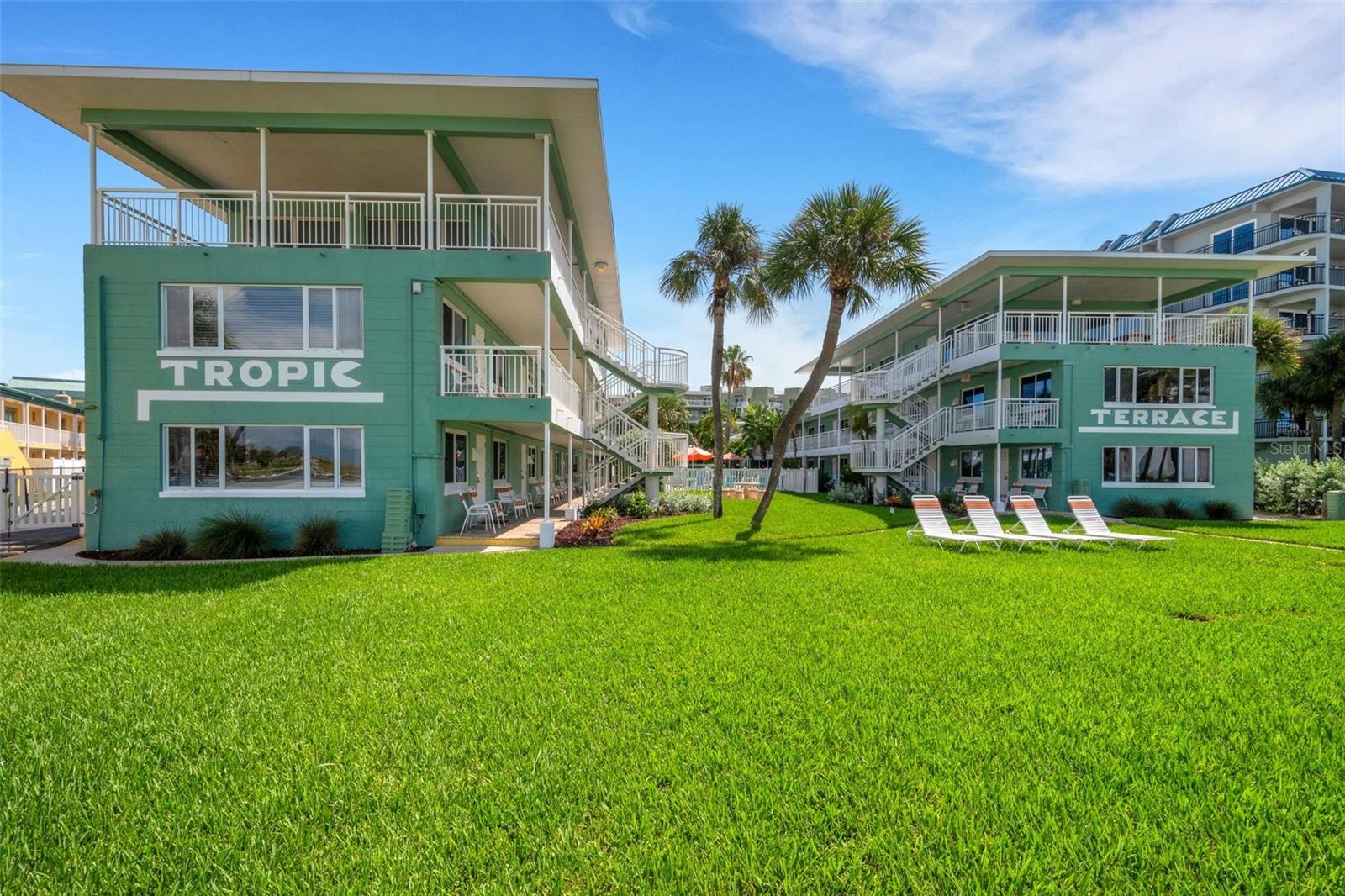 Welcome to your perfect beach investment or personal getaway! This beautifully renovated studio is located in a desirable gulf-front complex on the sugar-sand beaches of Treasure Island, Florida. Thoughtfully updated with modern finishes, this unit offers a bright, open layout designed for comfort and efficiency.
The complex features a heated beachfront pool, direct beach access, and a prime location just steps from dining, shopping, and entertainment. Nightly rentals are permitted, making this an excellent opportunity for a high-performing vacation rental with strong income potential.
Whether you’re looking for a turnkey investment, a weekend escape, or a combination of both, this unit checks all the boxes. Enjoy stunning sunsets, low-maintenance ownership, and everything Treasure Island has to provide—all in one exceptional property.