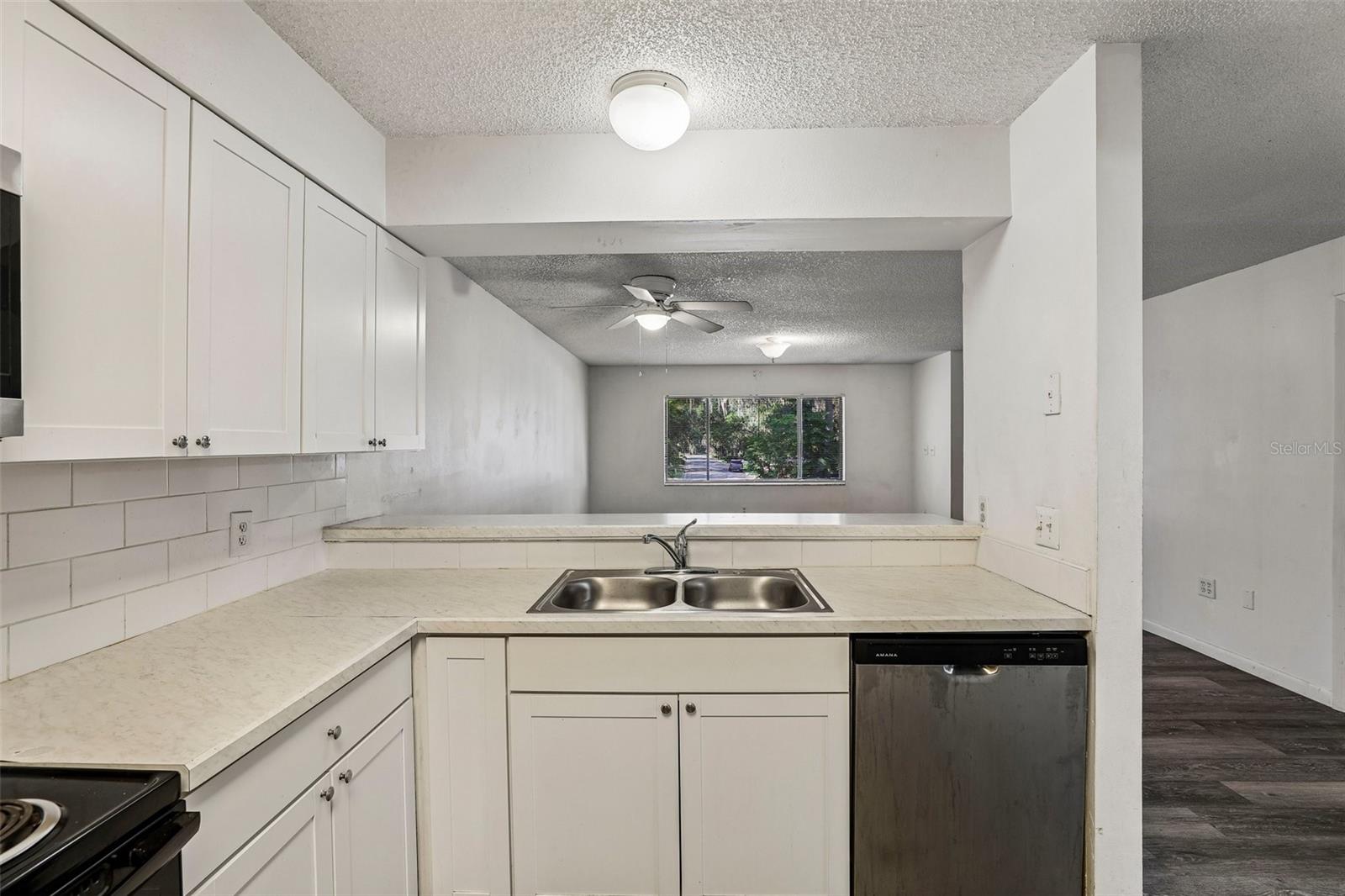 LEESBURG PALMORA GREEN - Residential Income