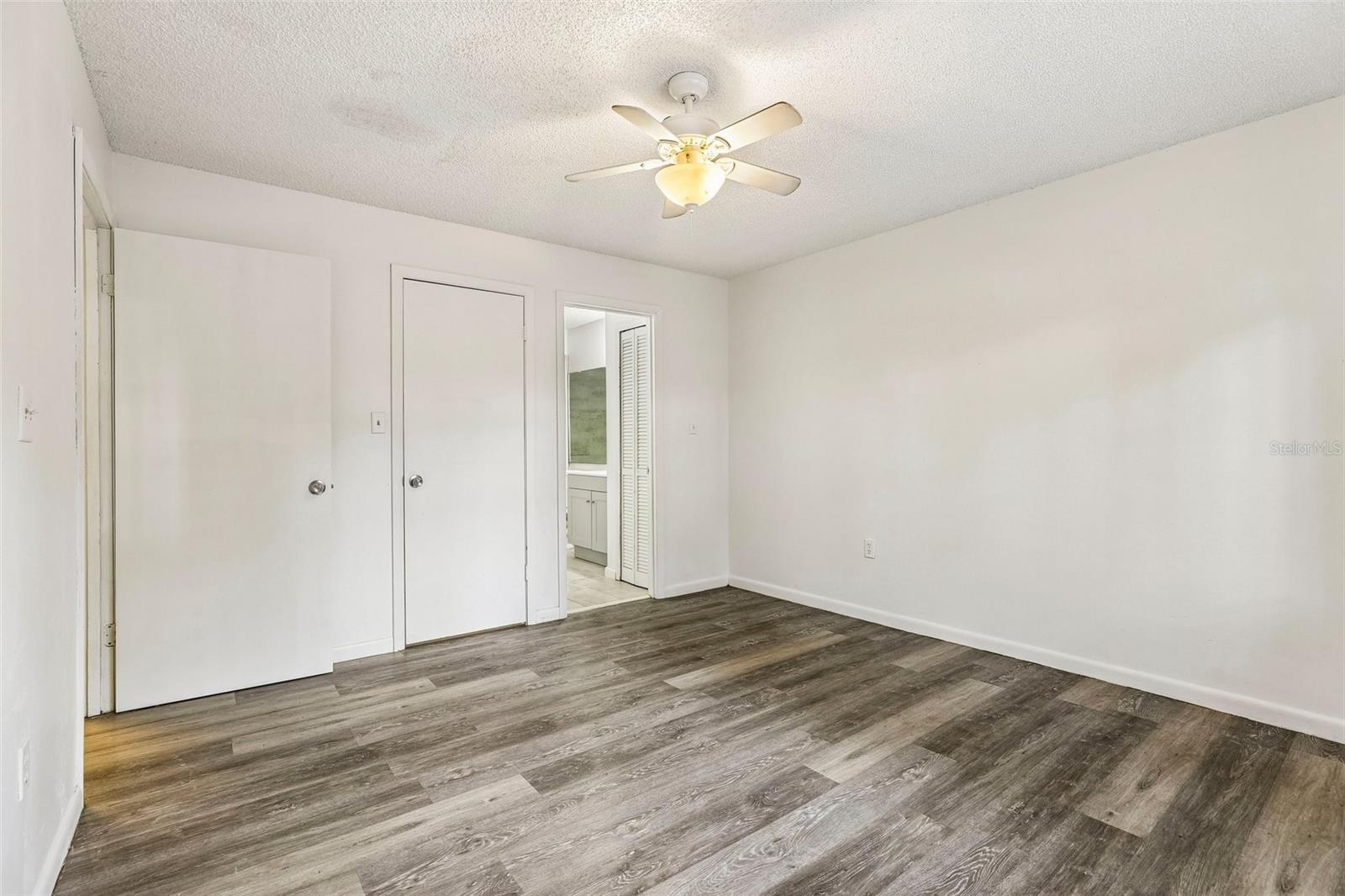 LEESBURG PALMORA GREEN - Residential Income