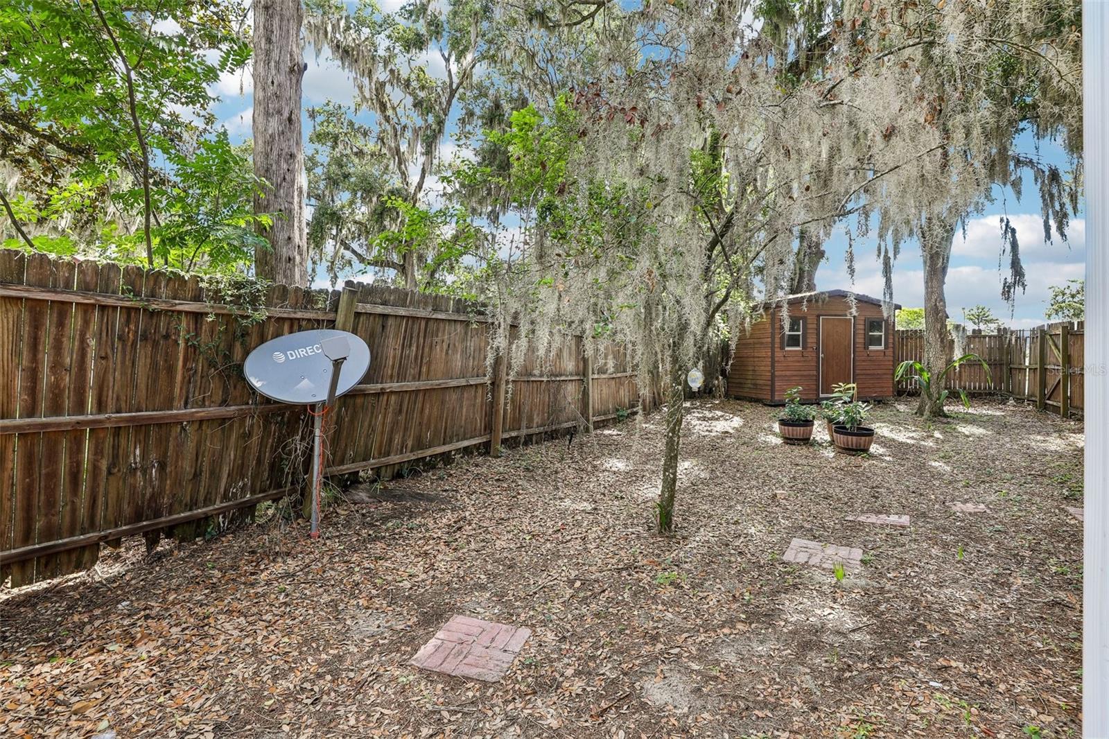 LEESBURG PALMORA GREEN - Residential Income