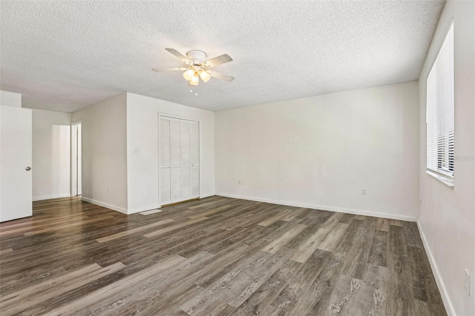 LEESBURG PALMORA GREEN - Residential Income