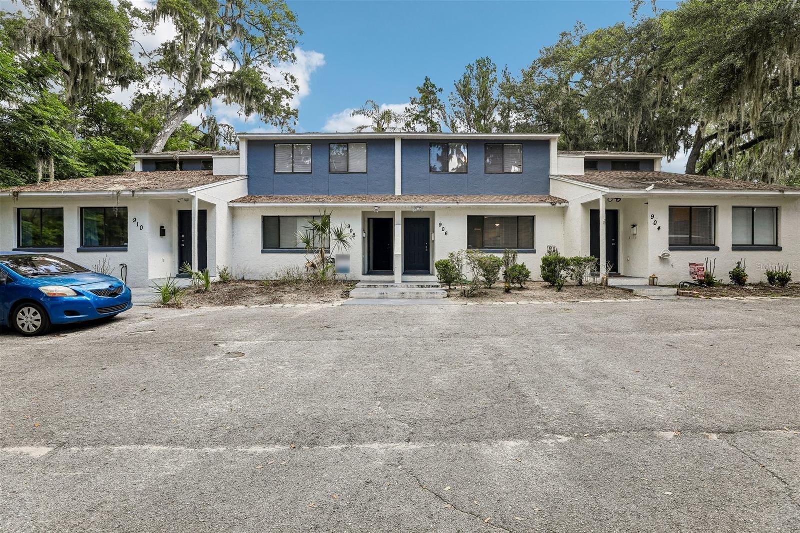 LEESBURG PALMORA GREEN - Residential Income