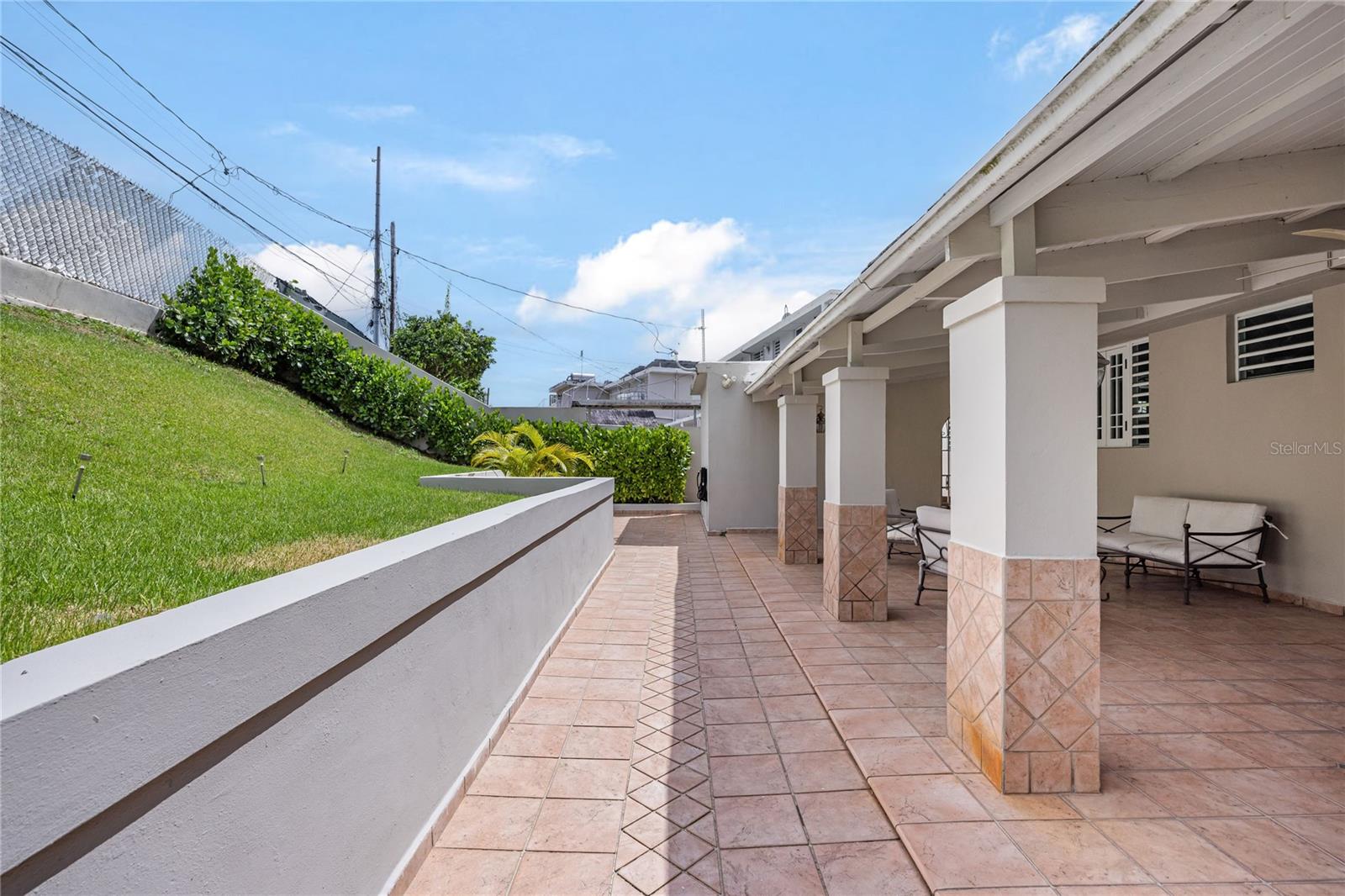 URB. TINTILLO GARDENS - Residential