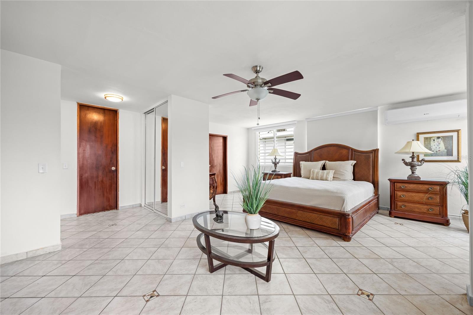 URB. TINTILLO GARDENS - Residential
