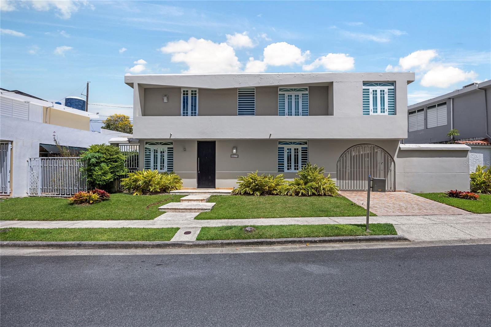 URB. TINTILLO GARDENS - Residential