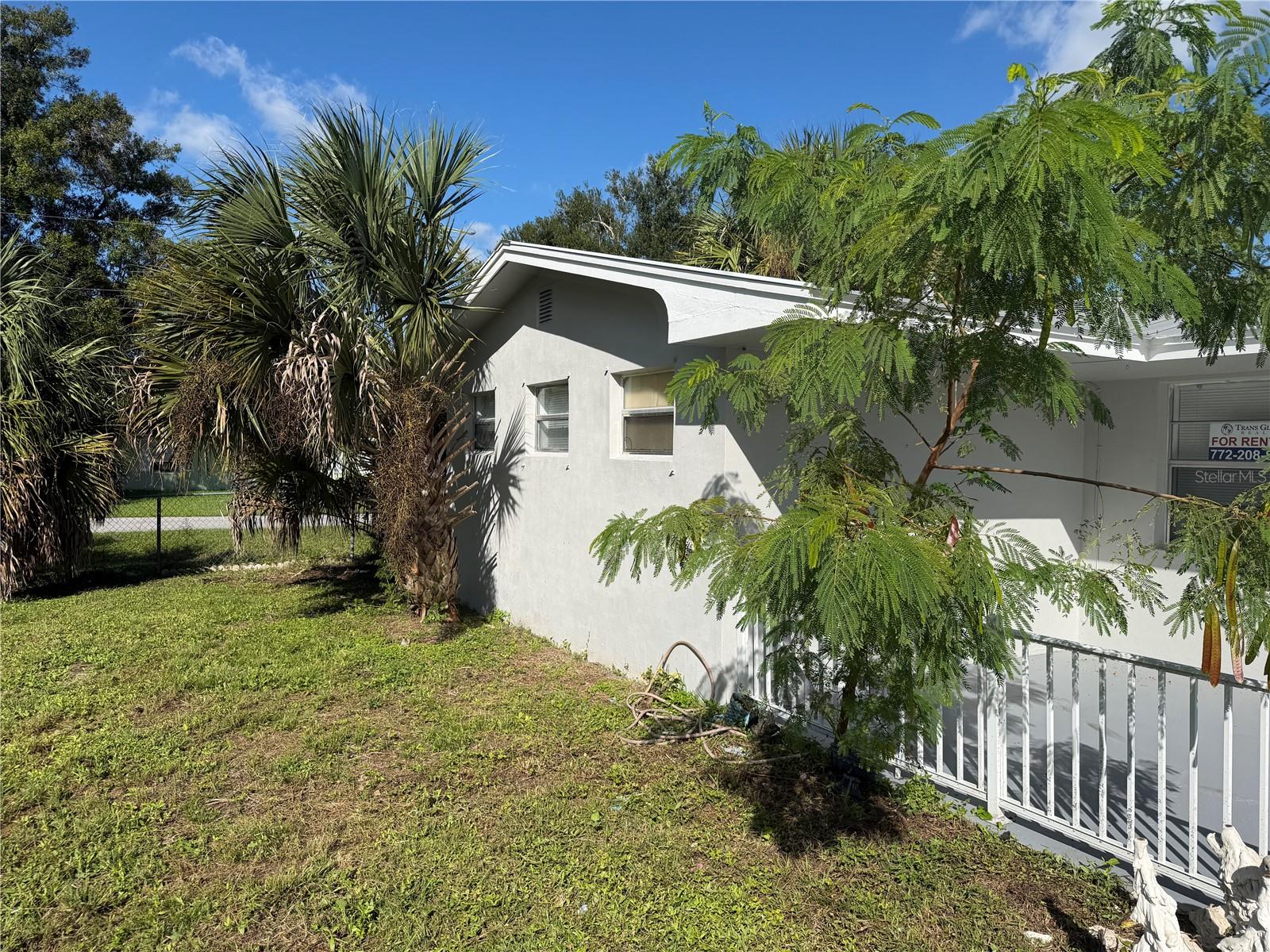 OKEECHOBEE PARK - Residential Lease