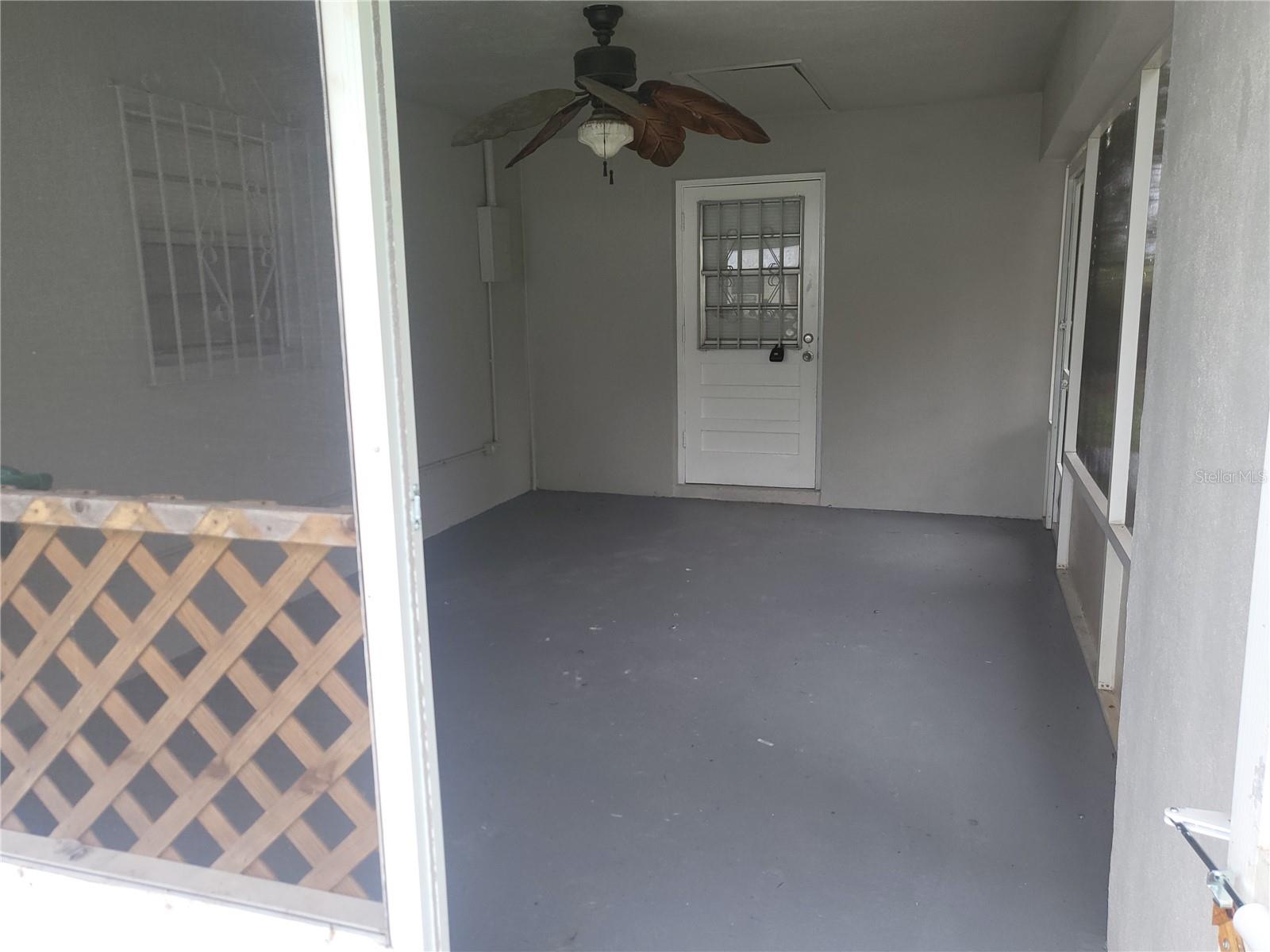OKEECHOBEE PARK - Residential Lease