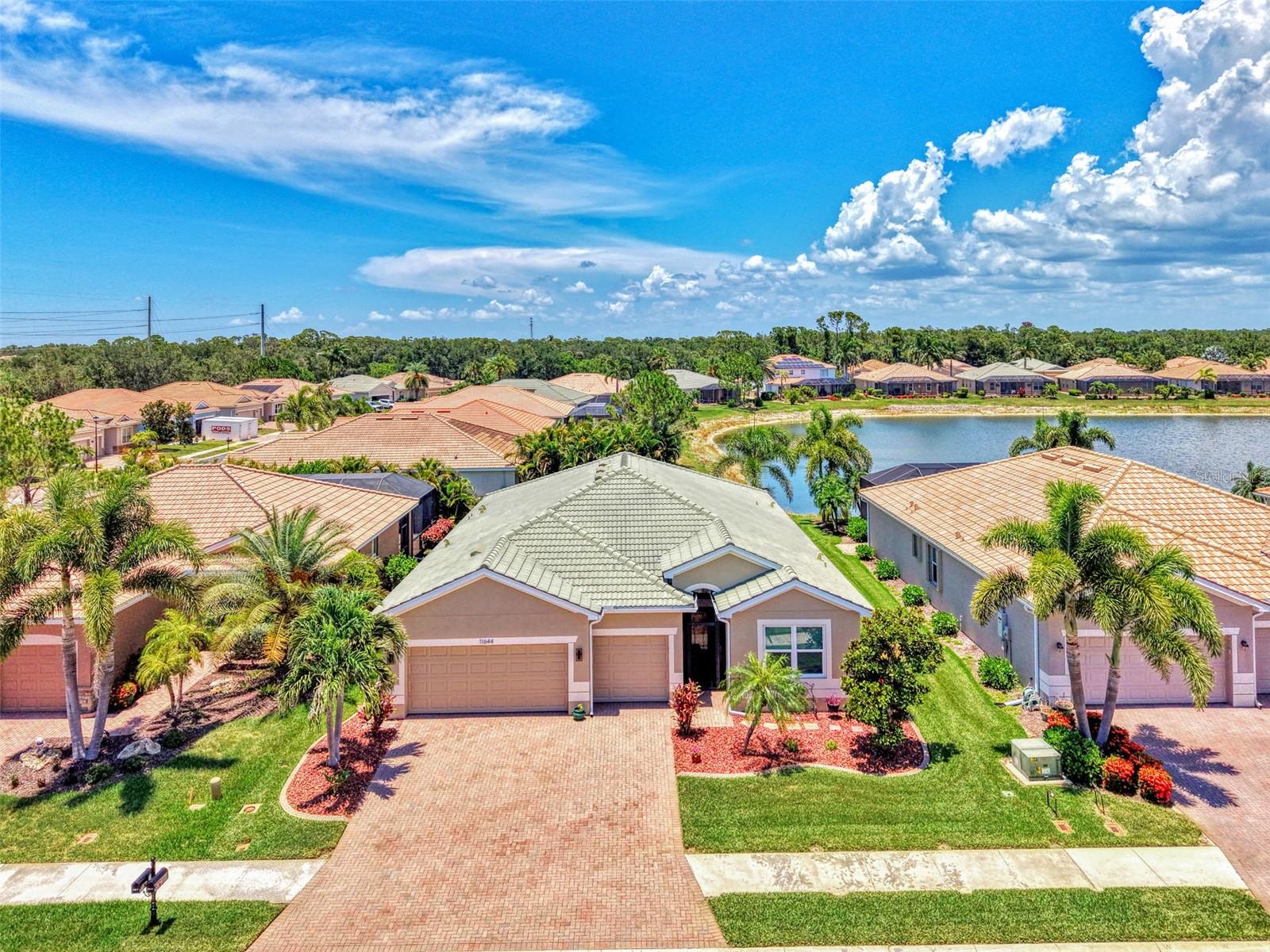 STONEYBROOK AT VENICE - Residential
