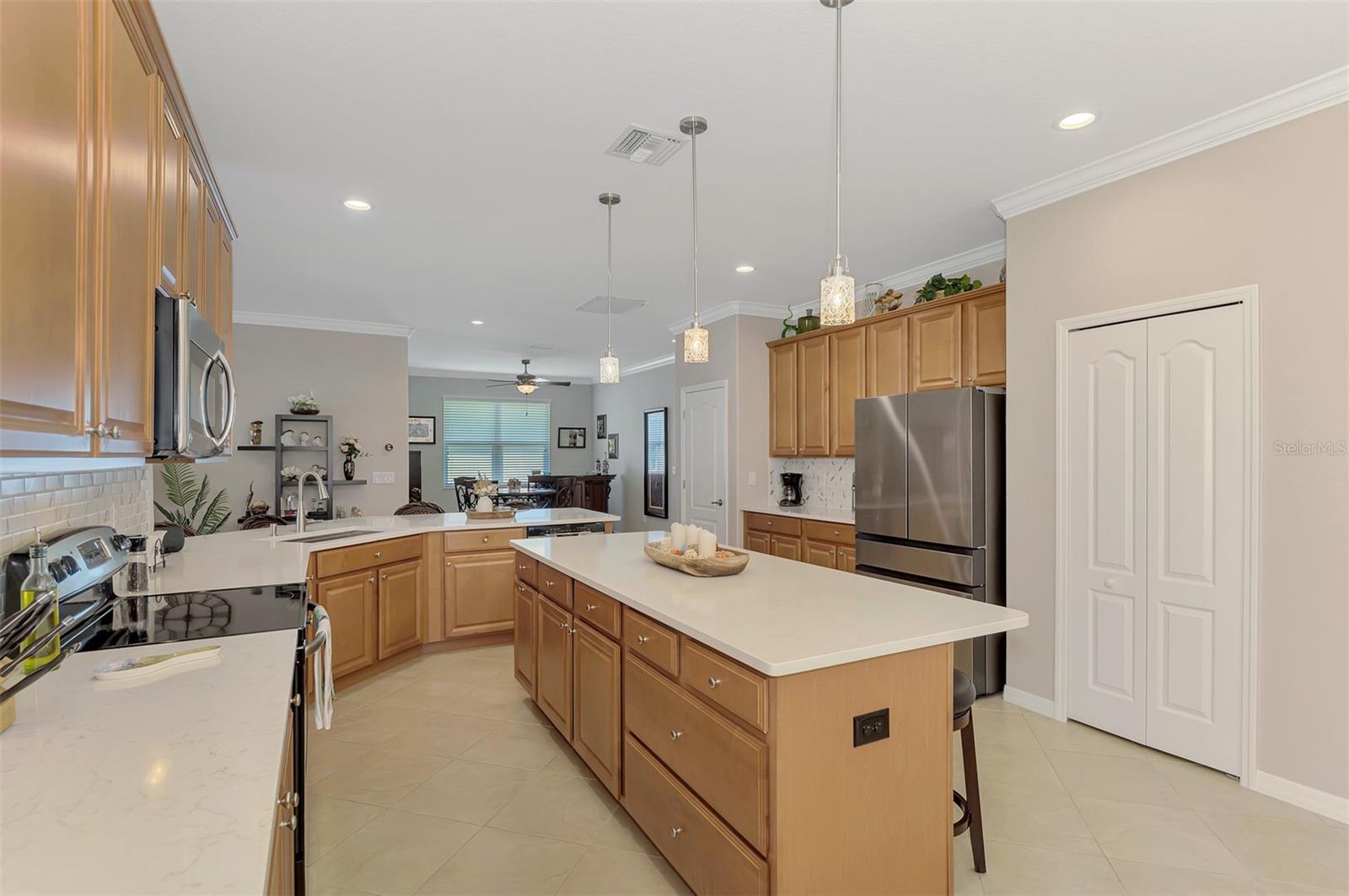 STONEYBROOK AT VENICE - Residential