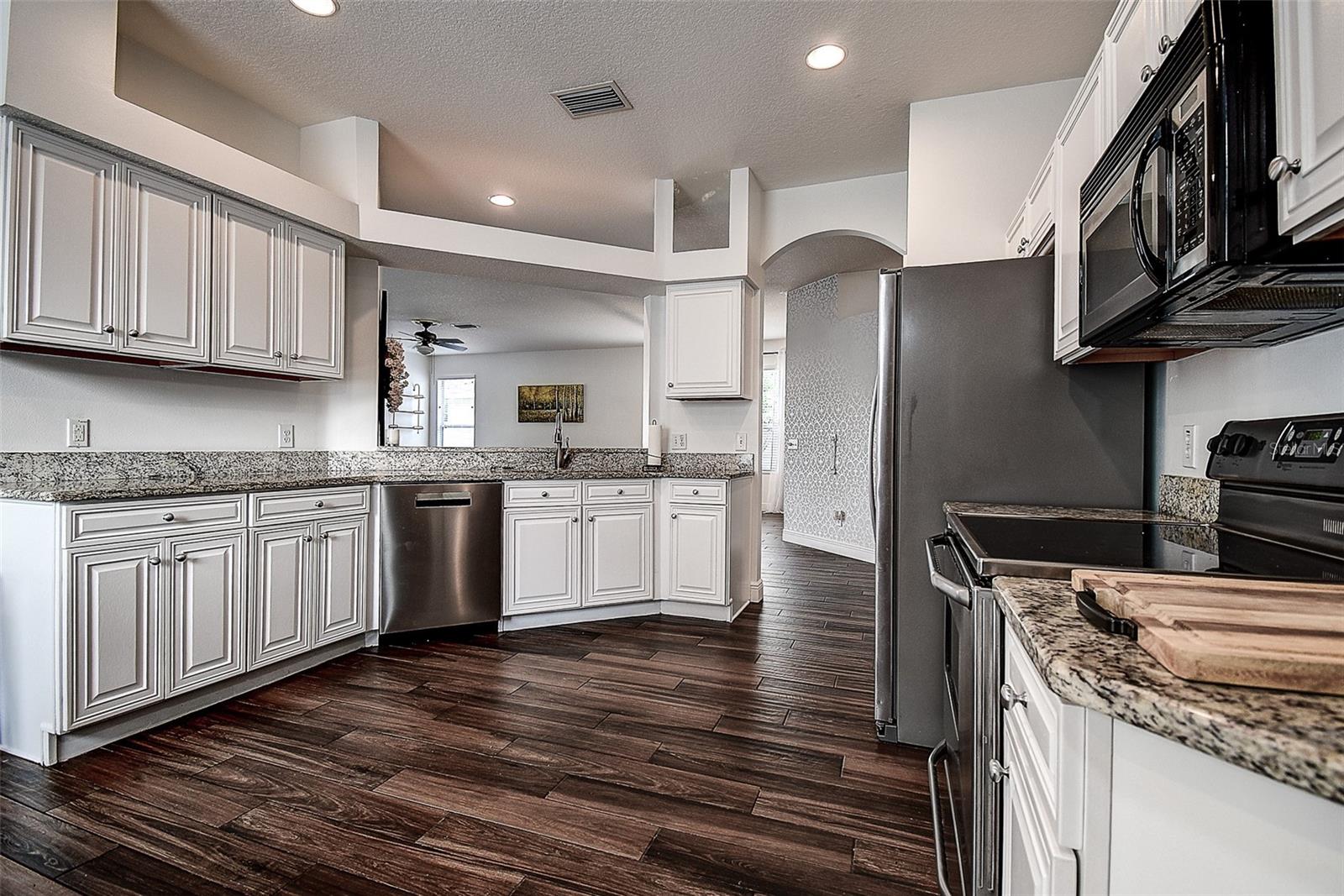IVY LAKE ESTATES - Residential