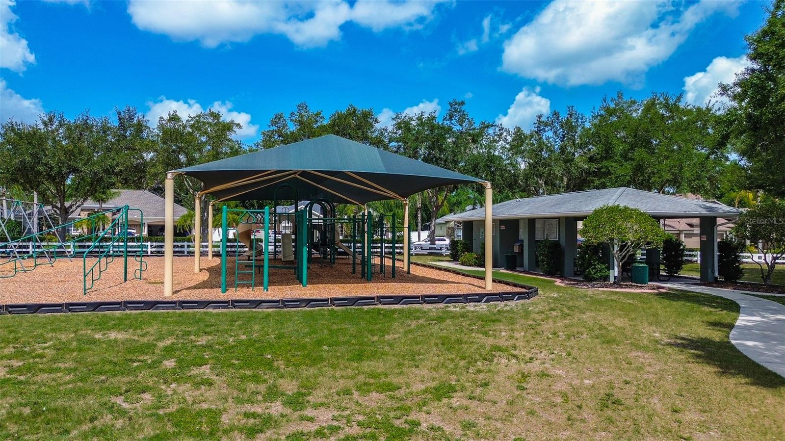 IVY LAKE ESTATES - Residential