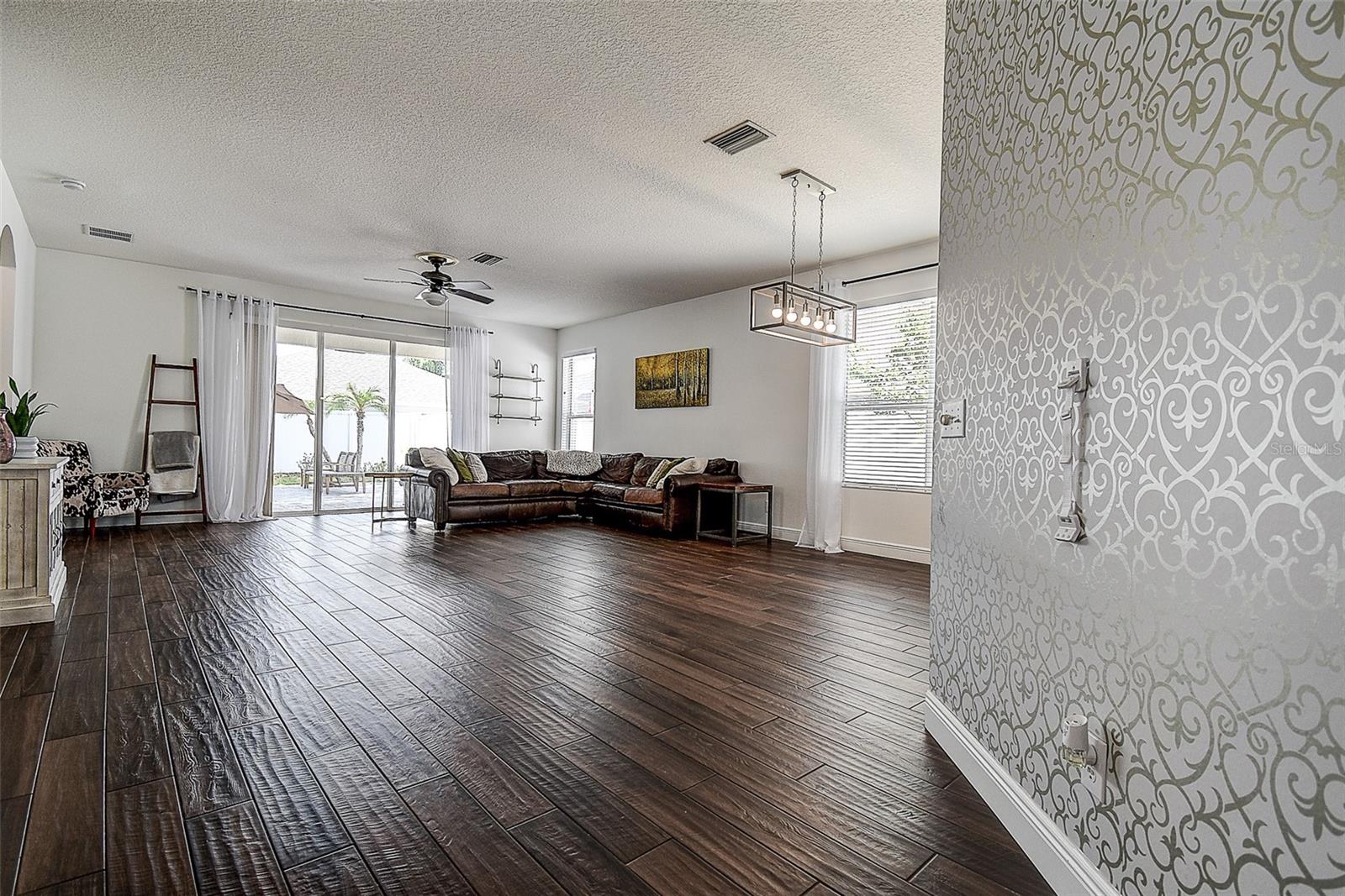 IVY LAKE ESTATES - Residential