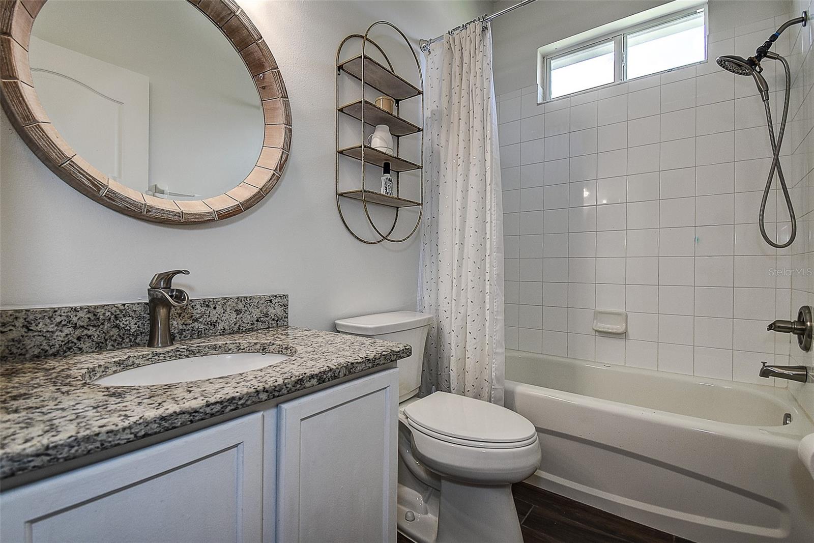 IVY LAKE ESTATES - Residential