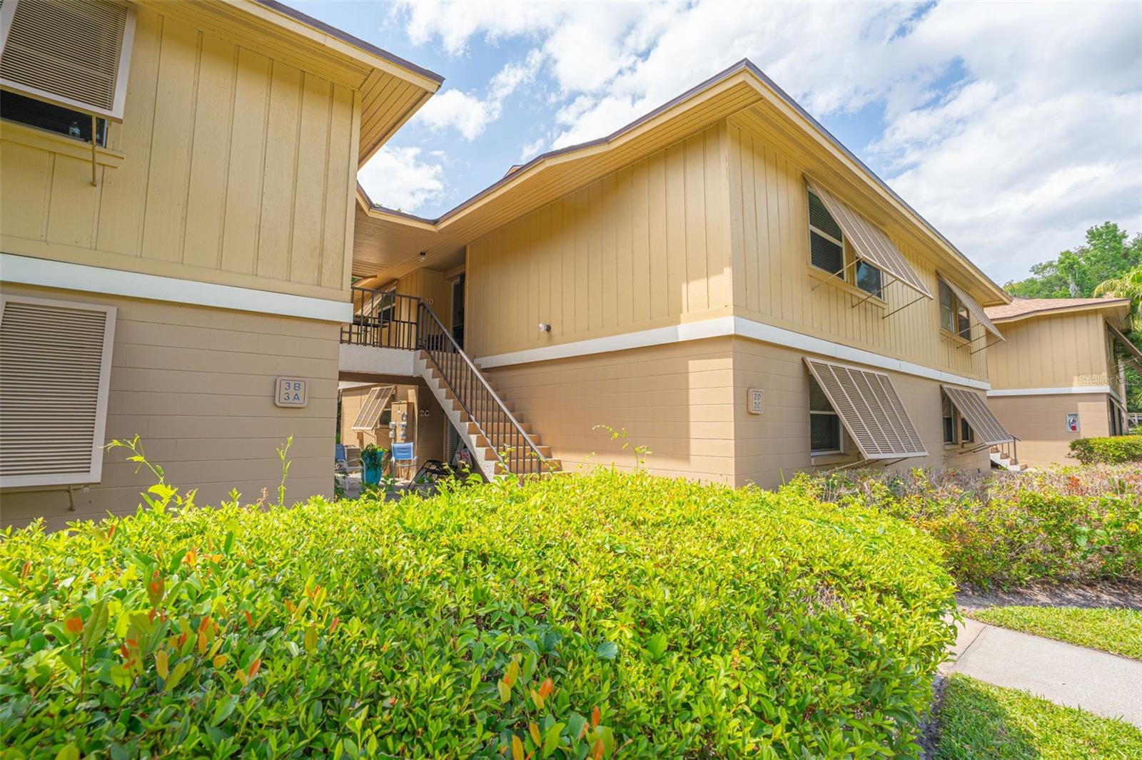 LAKESIDE CONDO APTS - Residential