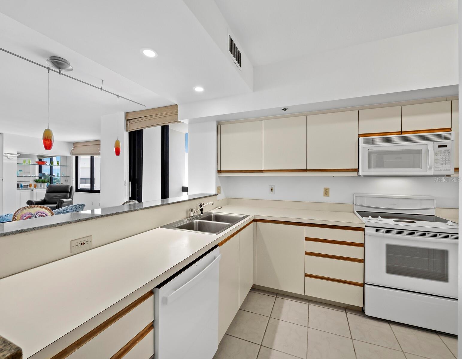 FAIRWAY BAY 2 PH 1 - Residential