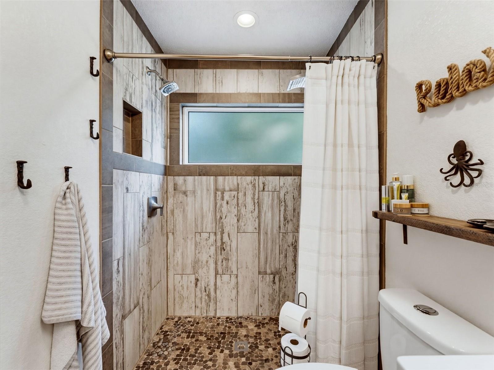 HUDSON GROVE ESTATES - Residential