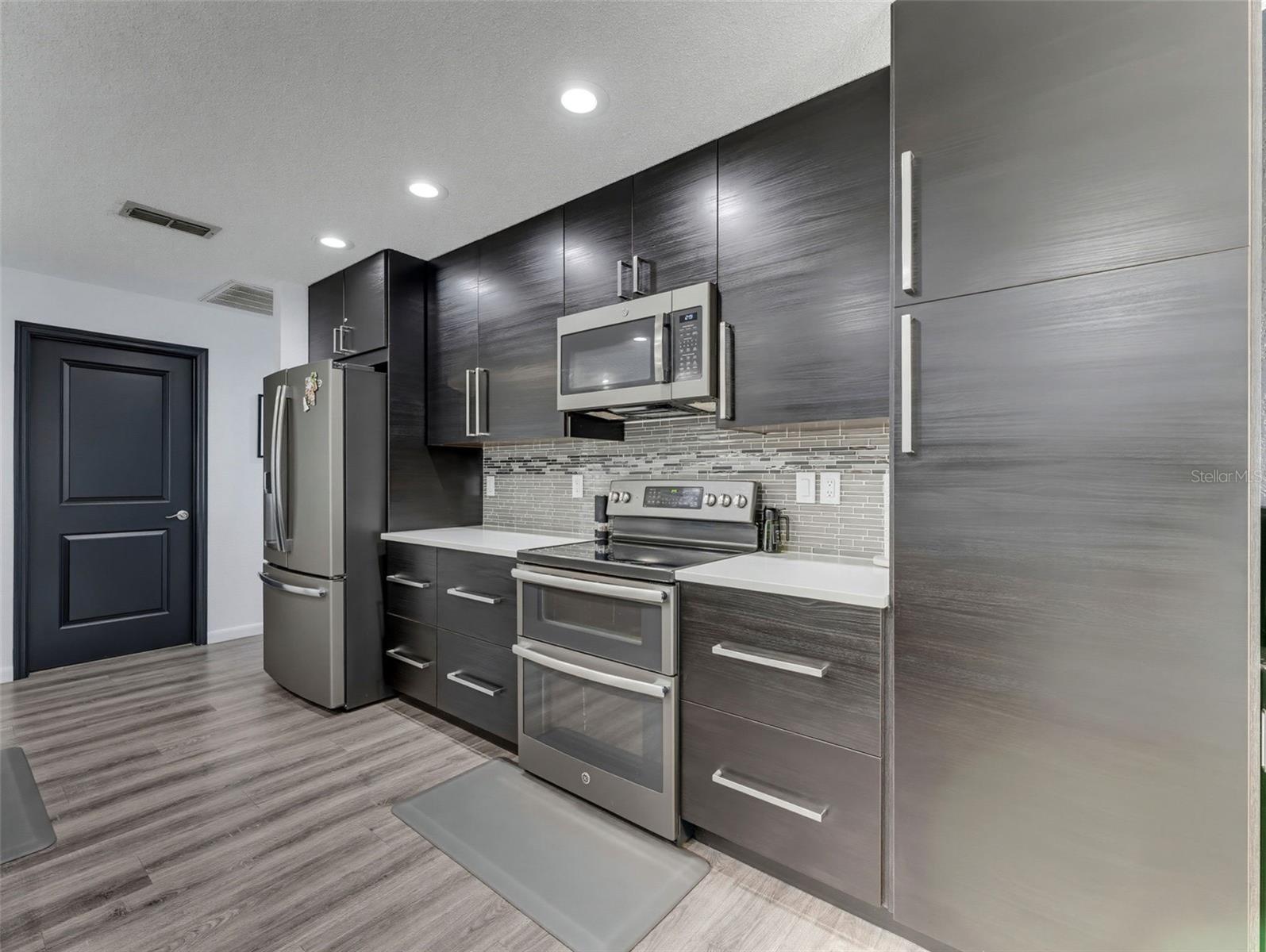 HUDSON GROVE ESTATES - Residential