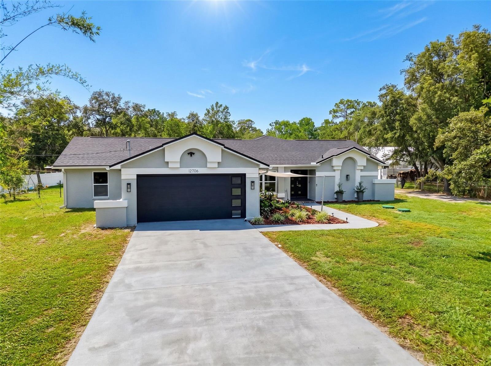 HUDSON GROVE ESTATES - Residential