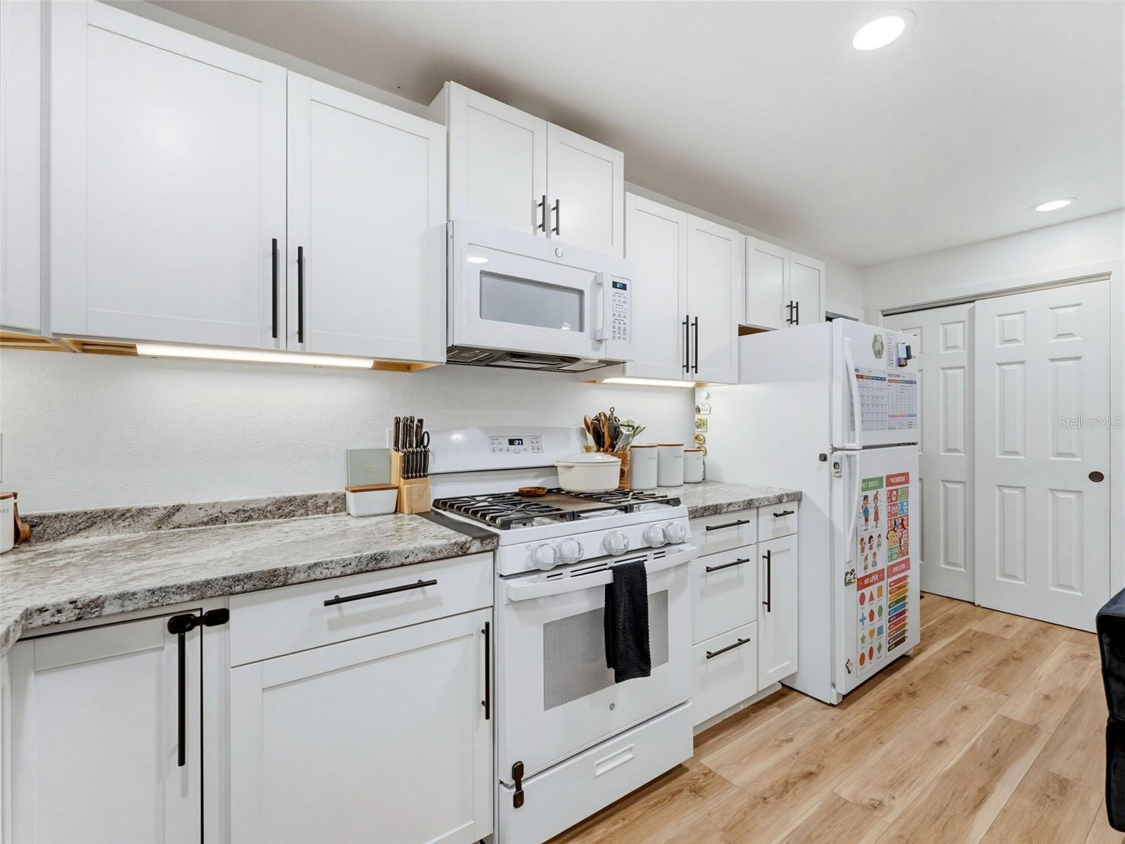 HUDSON GROVE ESTATES - Residential