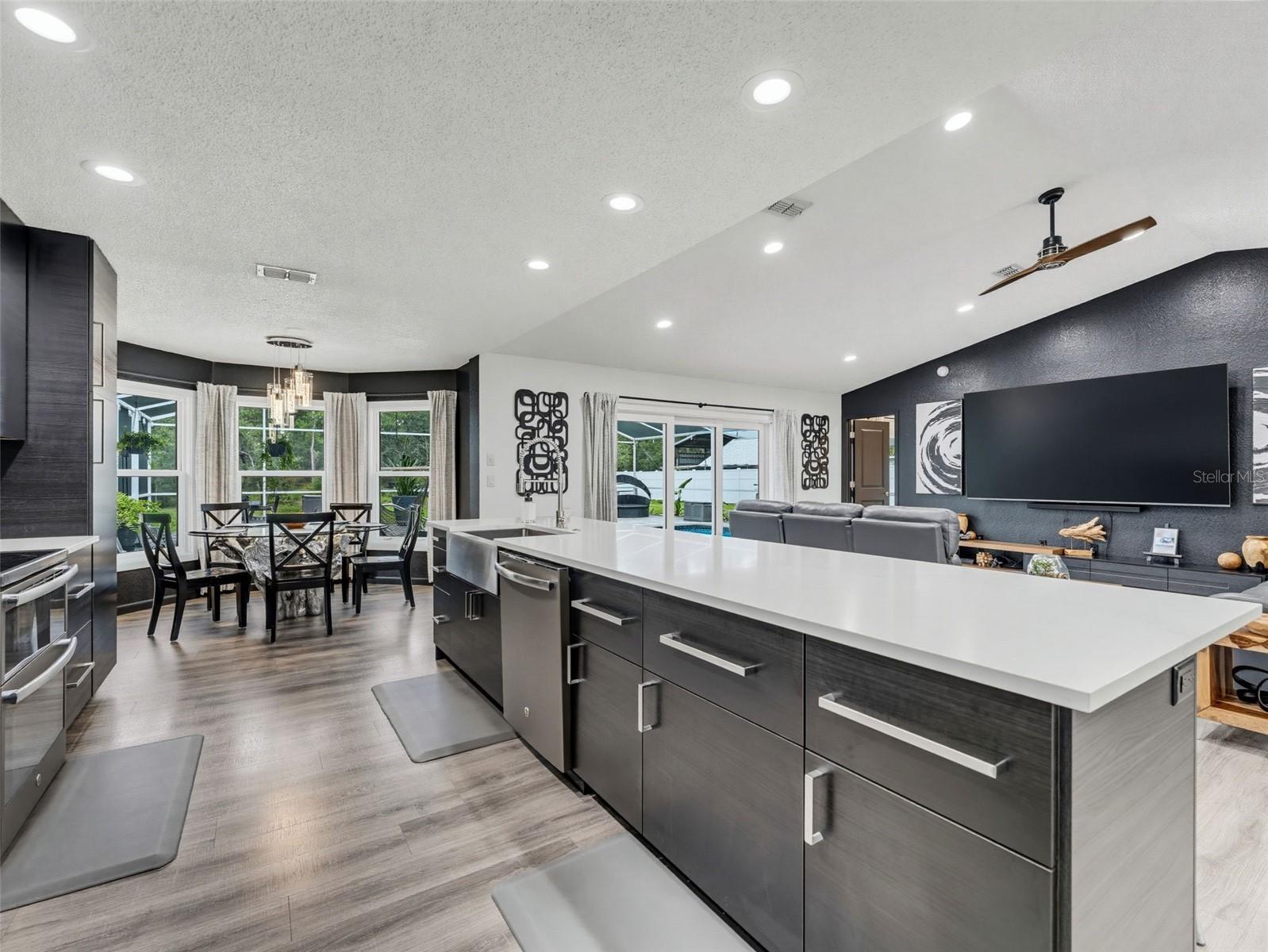 HUDSON GROVE ESTATES - Residential