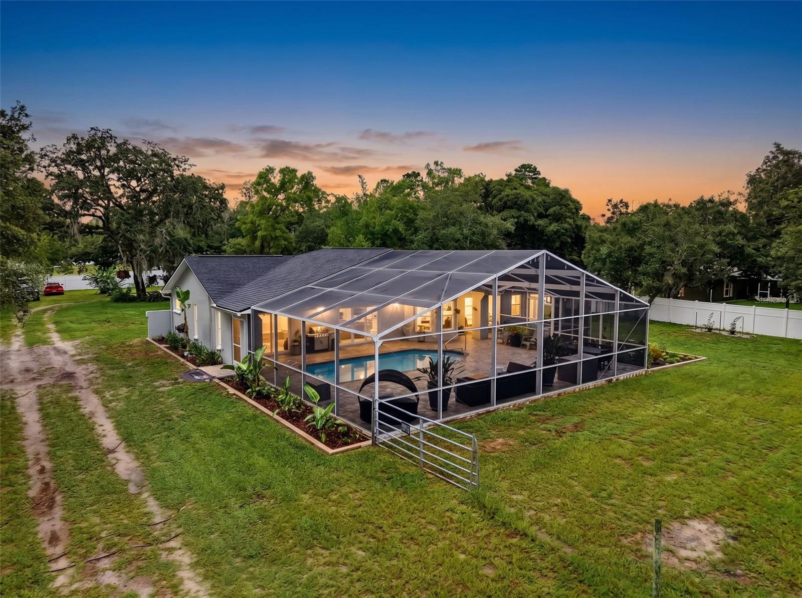 HUDSON GROVE ESTATES - Residential