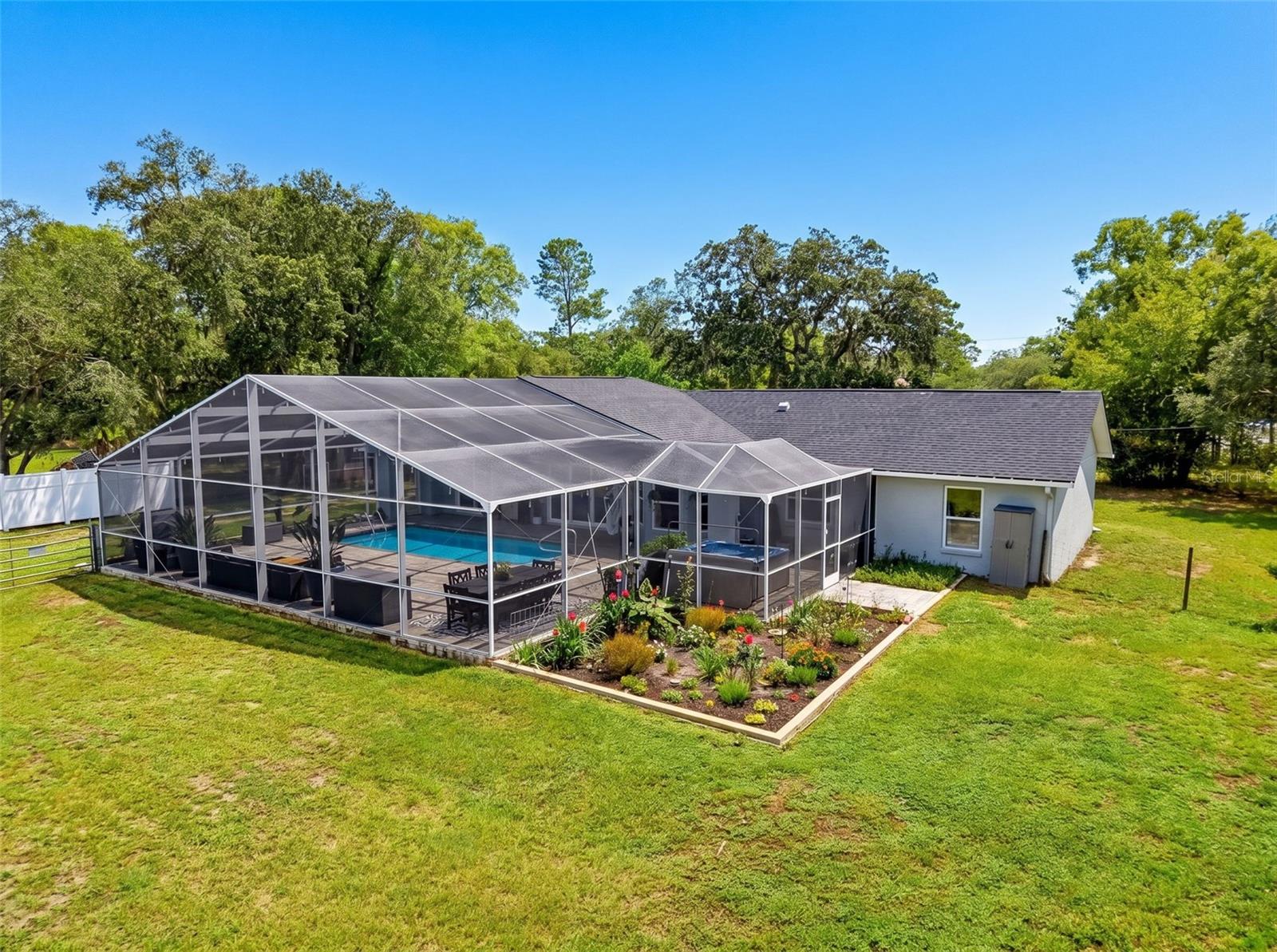 HUDSON GROVE ESTATES - Residential